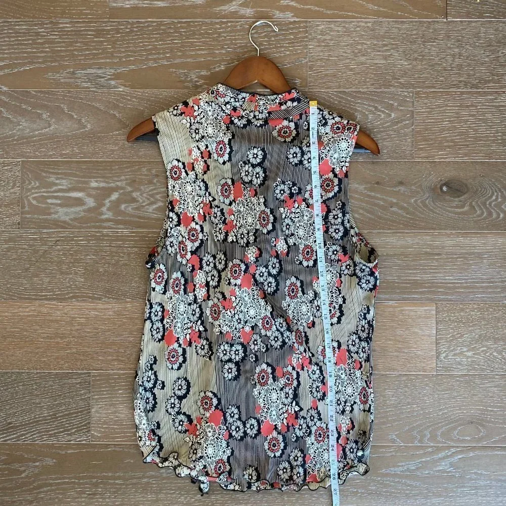 Tape Measure 100% Silk Floral Blouse | L